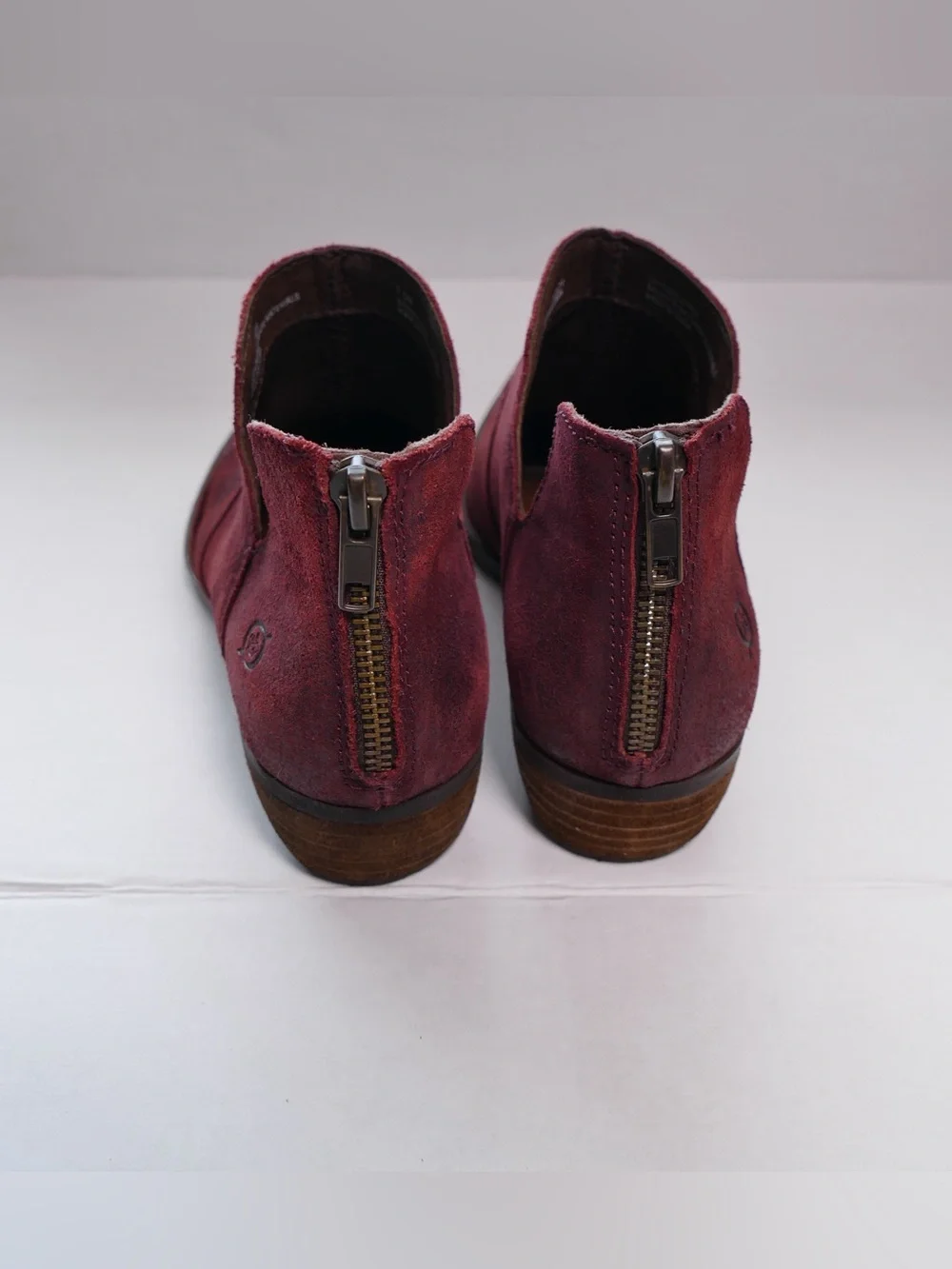Born Kerri Leather Ankle Booties Women’s Size 7.5 Burgundy Distressed.